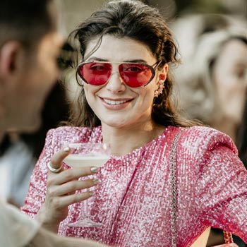 Disfrutando de una bebida de mixología en Mérida, Yucatán Disfrutando de una bebida de mixología en Mérida, Yucatán