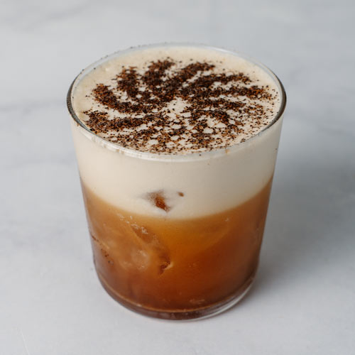 Preparación de bebidas de mixología con café por Tahiti Mixology en Mérida Yucatán Imágen de bebida de mixología con café por Tahiti Mixology